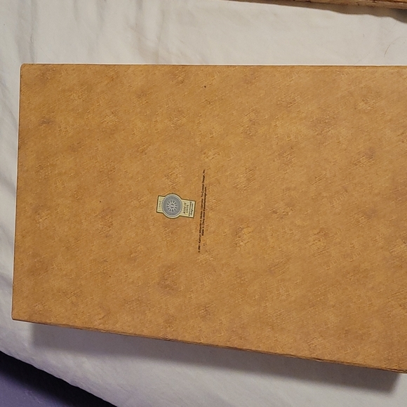 Flower Cover Box - Picture 4 of 4